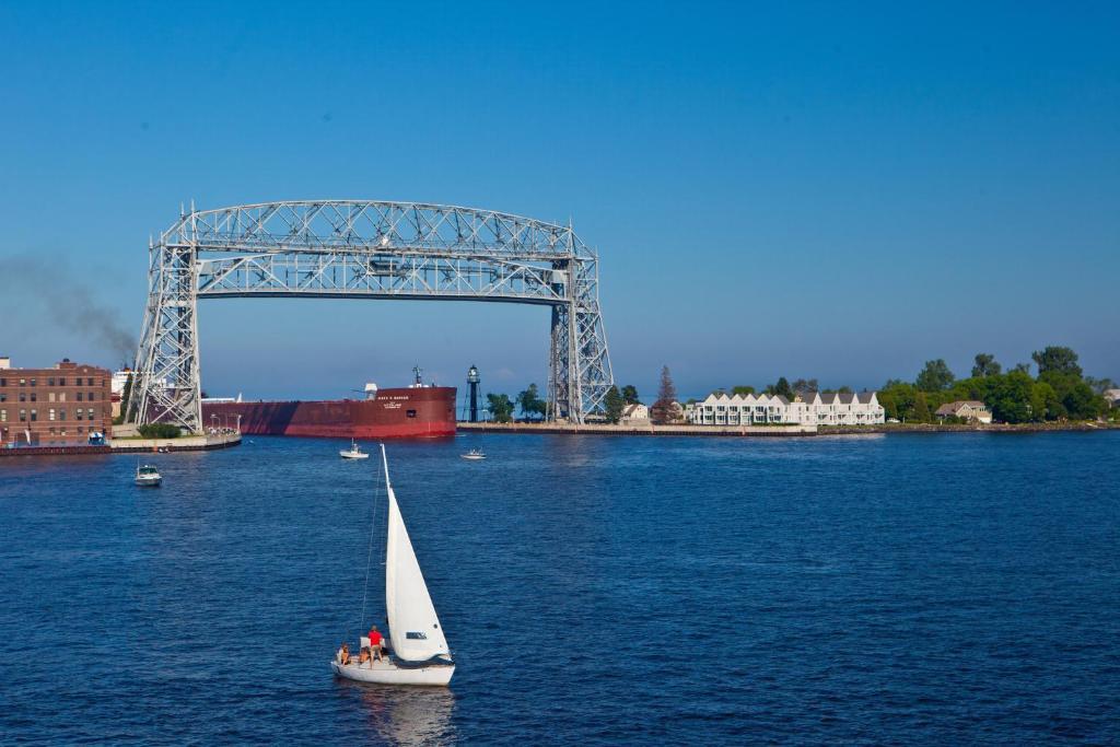 South Pier Inn Duluth Exterior photo
