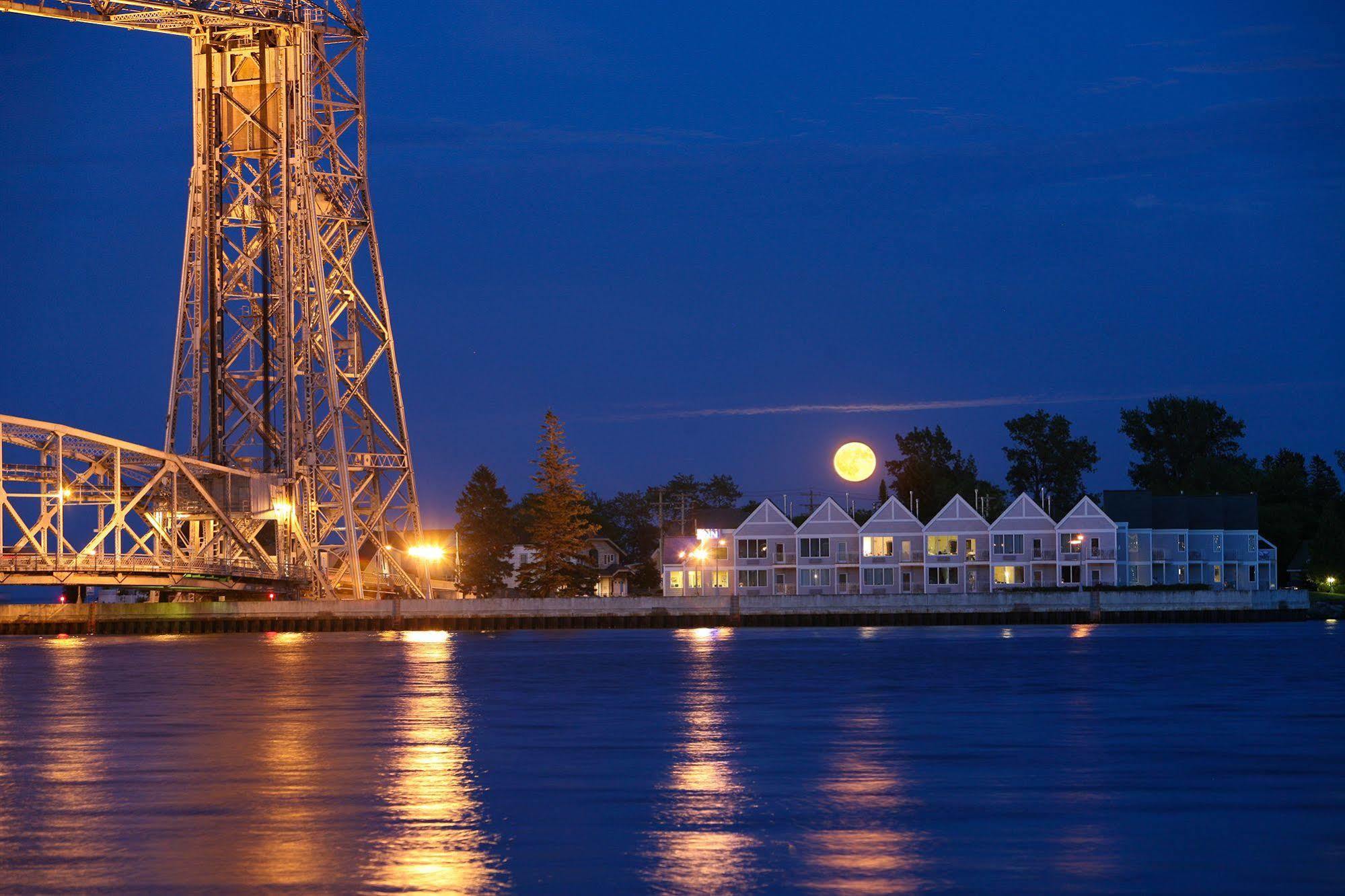 South Pier Inn Duluth Exterior photo